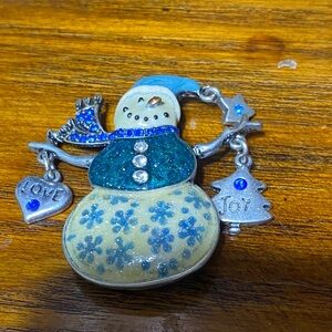 CUTE KC Snowman silver tone enamel Dangling heart & tree Charm Brooch pin